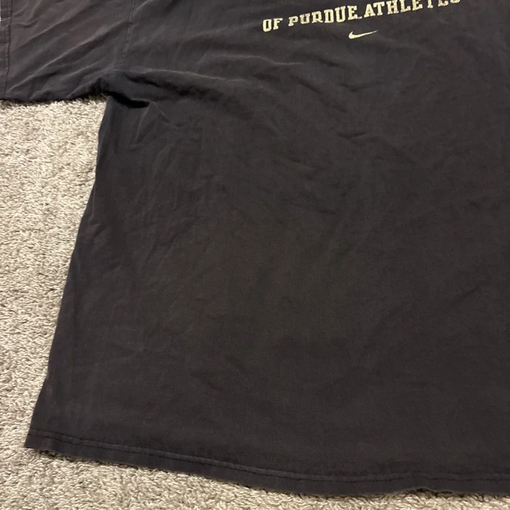 Vintage Nike Team Purdue University T Shirt Center Swoosh Size XXL Black Athlete